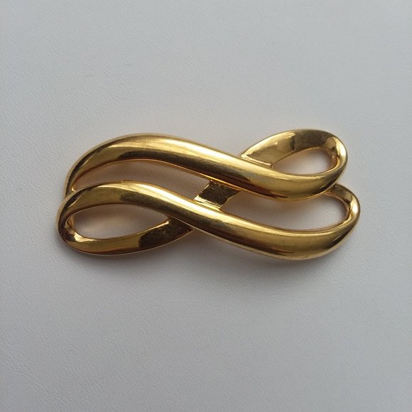 VINTAGE MONET BROOCH GOLD TONE - Picture 1 of 3